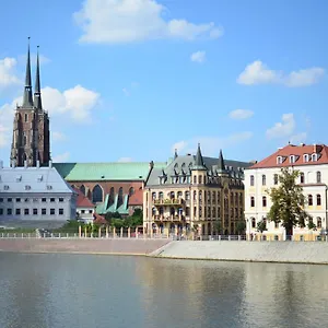 https://wenderedu-business-center.hotelswroclaw.com